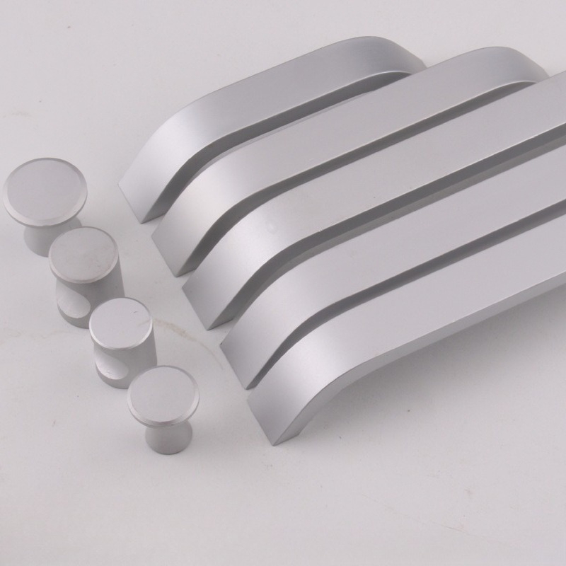 Furniture And Kitchen Hardware Fitting - Meubelgrepen van aluminiumlegering Zilveren handgrepen voor