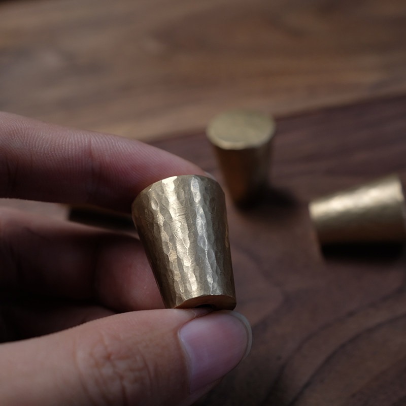 Puur koperen greep met één gat - Furniture Grade Hardware recensie en prijs